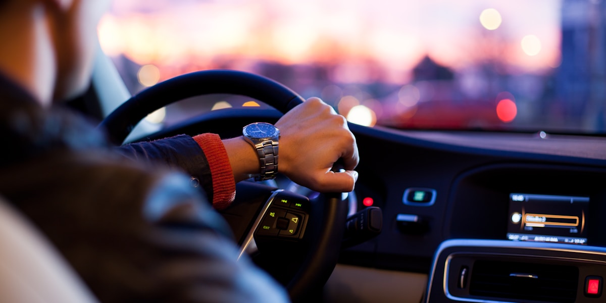 Night Navigation Safety: Map Settings and Driving Habits That Reduce Risk hero image